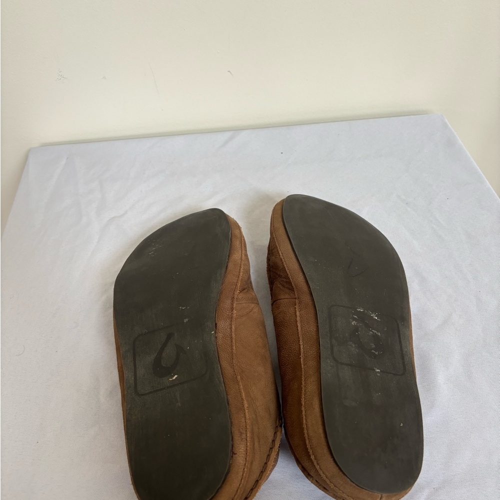 Olukai Moloa Slippers Olukai Moloa Slippers Mens size 13 Brown Leather Sheepskin - Picture 9 of 10